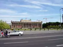 Berlin, Alte Nationalgalerie am Lustgarten, 1866-76 durch J. H. Strack nach Entw�rfen von Fr. A. St�ler erbaut (06.06.2009)