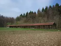 Freilichtmuseum Neuhausen ob Eck,
eine Seilerei von 1935 aus dem Landkreis T�bingen,
besteht aus der 12m langen Werkstatt und der 68m langen Seilbahn,
bis 100m lange und 10cm dicke Taue f�r Bergbau, Schiffahr u.a. wurden hier gefertigt,
April 2010