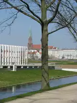 Schwerin; Blick vom ehem. BUGA-Gel�nde zur Altstadt und Dom [18.04.2010]