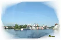 Passau mit seinen drei Fl��en. Inn, Donau und Ilz vom Schiff aus. Im Hintergrund ist der Passauer Dom zu erkennen sowie rechts das Wasserschlo�. 11.05.10