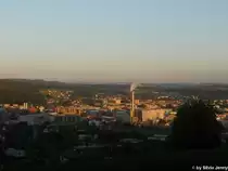 Abendstimmung im S�dosten... W�hrend Oberwinterthur bereits im Schatten vom Lindberg liegt, kann man in Seen noch die Sonne geniessen, B�umli 4.6.2010