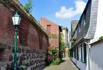 Innere Stadtmauer von der alten Zoll-Feste Zons am Rhein - 07.06.2010
Zons geh�rt zur Gemeinde Dormagen.