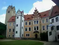 Strehla an der Elbe in Sachsen,
das Schlo� aus dem 15.-16.Jahrhundert,
1994 privatisiert,
Juni 2010