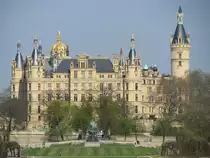 Schwerin; Schlo� mit Schlo�park 18.04.2010