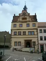 Colditz in Sachsen, mit ca.5000 Einwohnern,
wurde 1265 erstmals erw�hnt,
das Rathaus am Markt,
Juni 2010