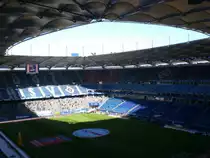 Die HSH-Nordbankarena in Hamburg.Damals hie� das Stadion noch Hamburger Volksparkstadion.Ich habe es fotogarfiert aus unserem Ausw�rtsblock vor dem Spiel Hamburger SV gegen Hertha BSC Berlin.Das Endergebnis hat mir leider nicht so gepasst denn wir haben 1:0 verloren.