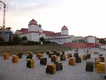 Das Binzer Wahrzeichen:Das Kurhaus aufgenommen von der Seebr�cke aus.