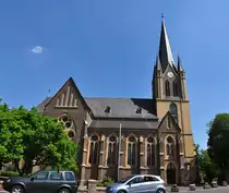 Katholische Pfarrkirche Sankt Evergislus in Brenig - 08.07.2010.
Die Aufnahme mu�te aus 2 Einzelaufnahmen zusammengesetzt werden.
