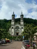 Todtnau im Schwarzwald,
die katholische Pfarrkirche  St.Johannes der T�ufer  entstand nach dem Gro�brand der Stadt 1876,
Juli 2010
