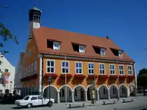 Ottobeuren in Bayern,
das Rathaus von 1384, wurde 1862 umgebaut,
Juli 2010