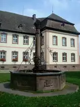 St.Peter im Schwarzwald,
der Brunnen vor dem Kloster,
Aug.2010