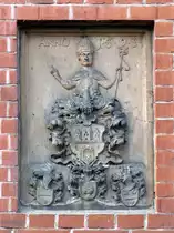 Relief mit Jahreszahl 1593 an der Au�enwand eines Hauses an der Ilmenau; Bardowick, 24.08.2010
