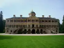 Schlo� Favorite bei Rastatt-F�rch, von der R�ckseite,
als �ltestes deutsches Porzellanschlo� in urspr�nglicher Form erhalten,
Aug.2010