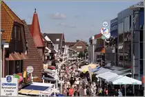 Die Alleestra�e in B�sum ist die Haupteinkaufsmeile. 13.08.2010