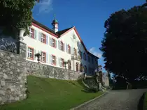 Schlo� B�rgeln im s�dlichen Schwarzwald, 
in 700m H�he auf den Fundamenten einer alten Burg 1762 im fr�hklassizistischem Stil vom bekannten Baumeister Bagnato erbaut, ein Besuch lohnt wegen der gro�artigen Aussicht und der Schlo�f�hrung,
Sept.2010