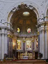 Blick auf den Hauptaltar des Berliner Doms,erbaut 1850.
(13.09.2010) 