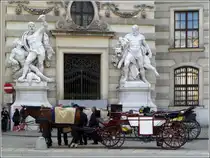 Fiaker vor der Hofburg am Michaelerplatz. 30.09.2010