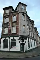 Hier war fr�her eine Kneipe drin. Die Kneipe hatte den Namen  K�thtenwalder Turm , Foto vom 14.11.10.