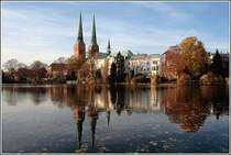 Der L�becker Dom am 16.11.2006, einem richtig sch�nen Herbsttag.