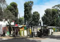 Auch das gehoert zu Somerset West: Behausungen der Aermsten, sogenannte Shacks. Somerset West, 03.12.2010
