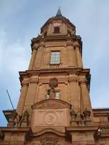 Schuttern in der Ortenau, der Turm der ehemaligen Klosterkirche ist nach dem Freiburger M�nster der zweith�chste in Baden, 1722 mit franz�sischen Stileinfl�ssen von Peter Thumb erbaut, Sept.2010