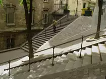 Treppauf, Treppab auf den H�gel von Montmartre am 13.07.2009