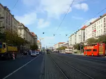 Dresden, die Wilsdruffer Stra�e, Hauptverkehrsstra�e durch die Innenstadt, mit der typischen Architektur der 1950-60er Jahre, Okt.2009 