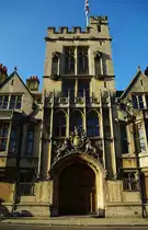 Oxford, University College, Eingangportal, Stiftung im Jahr 1249 von 
William of Durham (26.09.2009)