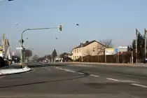 Gr�ner Pfad Gubin/Gubin. Kreuzung Flemmingstra�e/Cottbuser Stra�e, Blickrichtung Ortsausgang in Richtung Cottbus. Links und Rechts der Cottbuser Stra�e die neugepflanzten B�ume welche schon f�r einigen Unmut bei den Anliegern gesorgt haben. 26.02.2011
