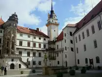 Torgau an der Elbe, Schlo� Hartenfels, der Innenhof mit dem Wendelstein links, einer Freitreppe aus Elbsandstein, Juni 2010