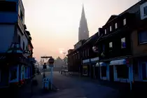 Morgenstimmung auf der Konstantinstra�e in Giesenkirchen. Durch den Hochnebel quillt die Morgensonne an diesem Dienstag den 1.M�rz2011 hindurch.