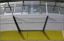 . Gymnasium Lorch: Detailanschicht der Fassade. 18.04.2011 (Matthias)