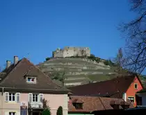 Staufen im Breisgau, die H�henburg �ber der Stadt stammt aus dem fr�hen 12.Jahrhundert, seit dem 30-j�hrigem Krieg Ruine, saniert und begehbar, Feb.2011