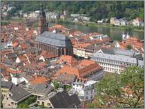 Blick auf die Heidelberger Altstadt und den Neckar vom Schlo� aus. Zentral im Bild die Heiliggeistkirche. (11.05.2006)