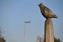 RHEINE, Ortsteil Mesum (Kreis Steinfurt), 20.03.2011, die Meise, das Wappentier des Ortsteils Mesum