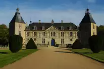 Sully, Renaissance Wasserschlo� in der N�he von Autun (19.10.2009)