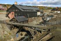 In der alten Schmelzh�tte befindet sich die R�ros Kobbererks Samliger. Allein wegen der vielen Modelle, die den Alltag in den alten Bergwerken darstellen ist ein Besuch dieses Museums zu empfehlen.