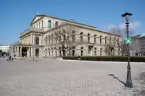 Opernhaus in Hannover, am 9. April des Jahres 2011 im sch�nsten Sonnenschein abgelichtet.