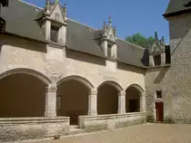 Foug�res-sur-Bi�vre, Schlosshof (30.06.2008)