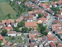 Ortskern von 98631 Milz mit Magdalenenkirche, Mai 2011