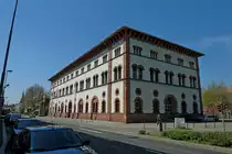 Kaiserslautern, die Fruchthalle im italienischen Fr�hrenaissance-Stil von 1843-46 erbaut, war die Markthalle f�r Getreide und Fr�chte, 1848-49 Sitz der pf�lzischen Revolutionsregierung, heute f�r Veranstaltungen genutzt, April 2011
