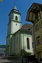 Waldshut am Hochrhein, die katholische Stadtpfarrkirche Liebfrauen, 1804-08 im klassizistischen Stil erbaut, dabei wurden der gotische Chor und die Sakristei aus dem 13.Jahrhundert mit verwendet, Mai 2011