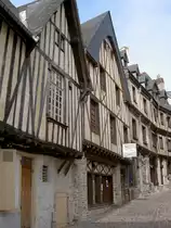 Laval, Fachwerkh�user in der Rue Trinite (04.07.2008)