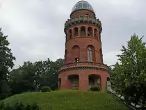 Bergen auf R�gen, der Ernst-Moritz-Arndt-Turm von 1877 steht auf dem 91m hohen Rugard und bietet eine gro�artige Rundsicht, Juli 2006