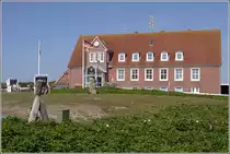 Im Rathaus von Baltrum ist auch die Tourist Information untergebracht. 09.06.2011