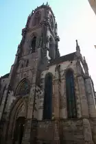 Schlettstadt im Elsa�, der 60m hohe Fassadenturm der St.Georgs-Kirche, Mai 2011