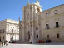Syrakus, Dom Santa Maria delle Colonne mit Barockfassade aus dem 18. 
Jahrhundert von Andrea Palma (12.03.2009)