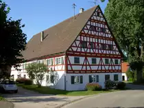 Ettlishofen, Fachwerkbauernhaus in der Daiblerstr., Landkreis 
G�nzburg (28.06.2011)