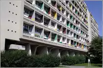 Das Corbusierhaus im Berliner Bezirk Charlottenburg-Wilmersdorf wurde 1956 bis 1958 in der N�he des Olympiastadions errichtet. In ihm befinden sich 557 Wohnungen in 17 Etagen. 05.07.2011 