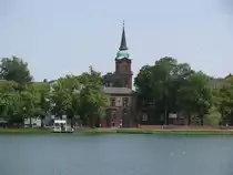 Schwerin [MV]; Blick �ber den Pfaffenteich zum S�dufer mit der Schelfkirche, Schwerin 15.08.2009